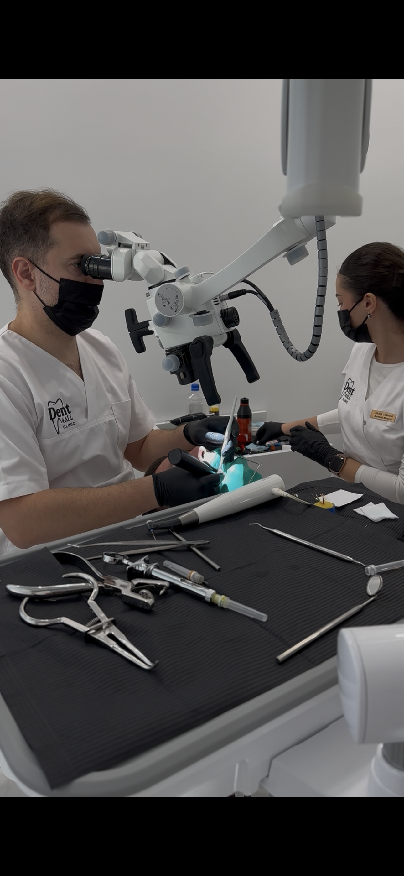 Microscop dentar utilizat în tratamentul de canal - Dent 4 All Clinic